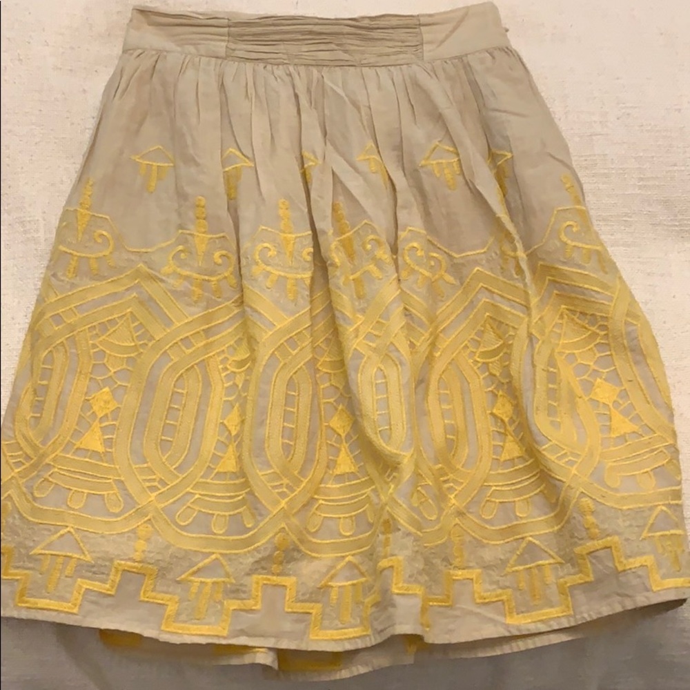 Skirt with pockets